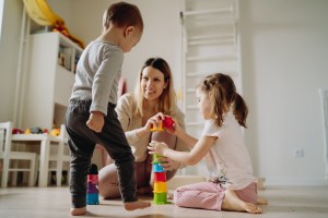 Aprende inglés, siendo aupair y  jugando con los niños